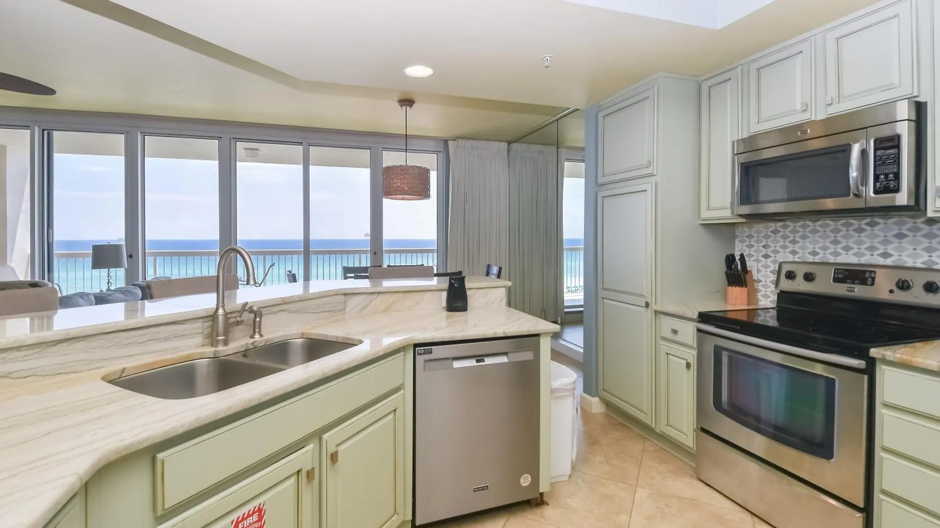 Silver Beach Towers E503 Destin Apartment